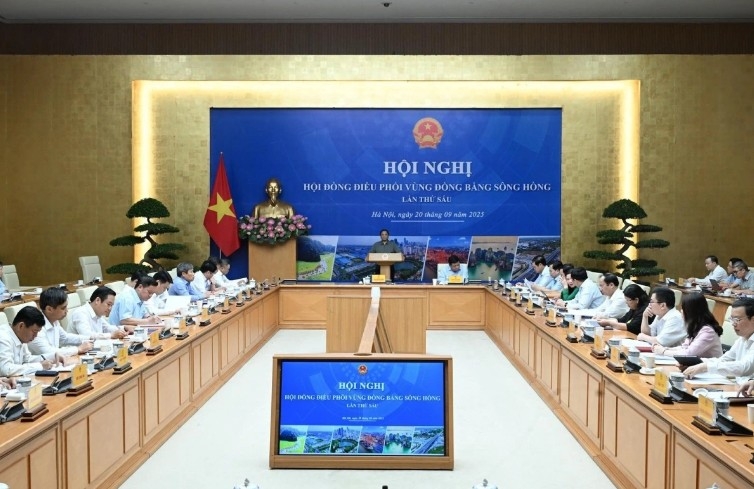 PM urges Red River Delta to spur growth and spearhead national development